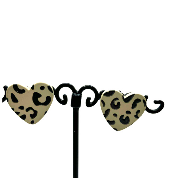 Leopard Print Heart Shaped .75 Inch Earrings! - Picture 6 of 8